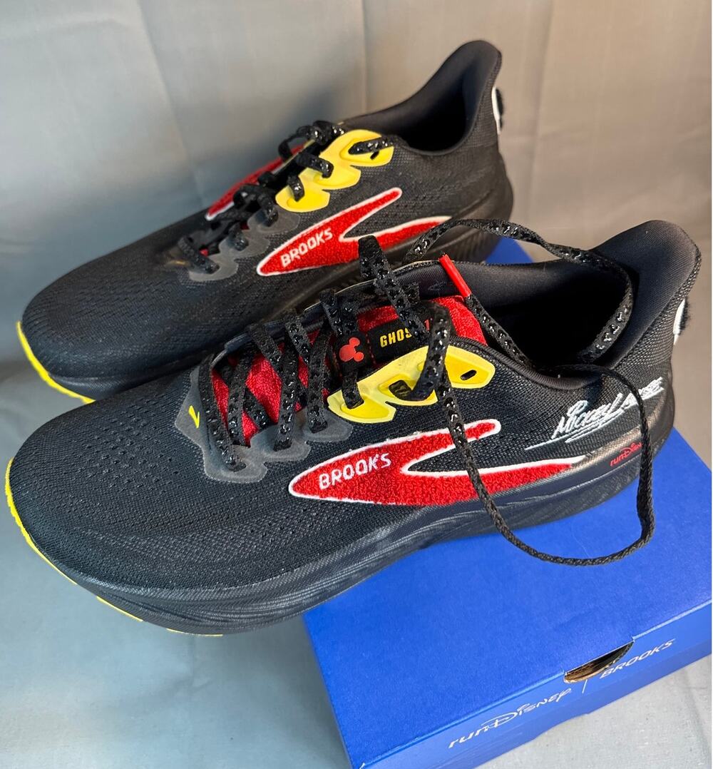 Brooks Run Disney Women’s size 9.5 Ghost 17 Mickey Mouse Black/Red NIB